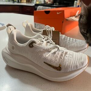 NWT Nike InfinityRN 4 running shoes, size 6.5